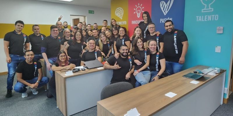 empresa IAS Software fundada en el barrio Belén, por egresados de la Universidad de Medellín.